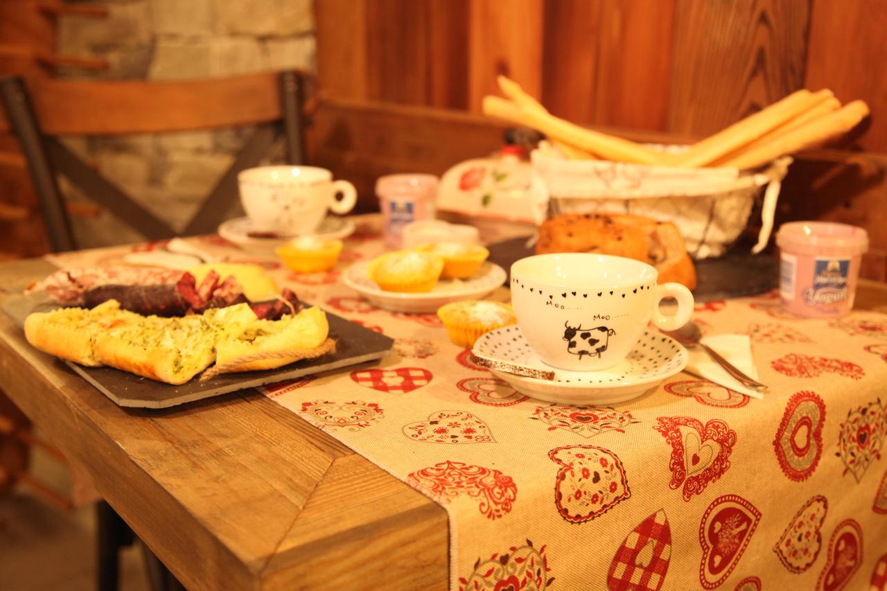 布吕松Mi Casa Tu Casa住宿加早餐旅馆 外观 照片